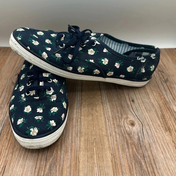 Keds Shoes - women's Keds Draper James Champion DJ Magnolia Navy shoes size 6.5